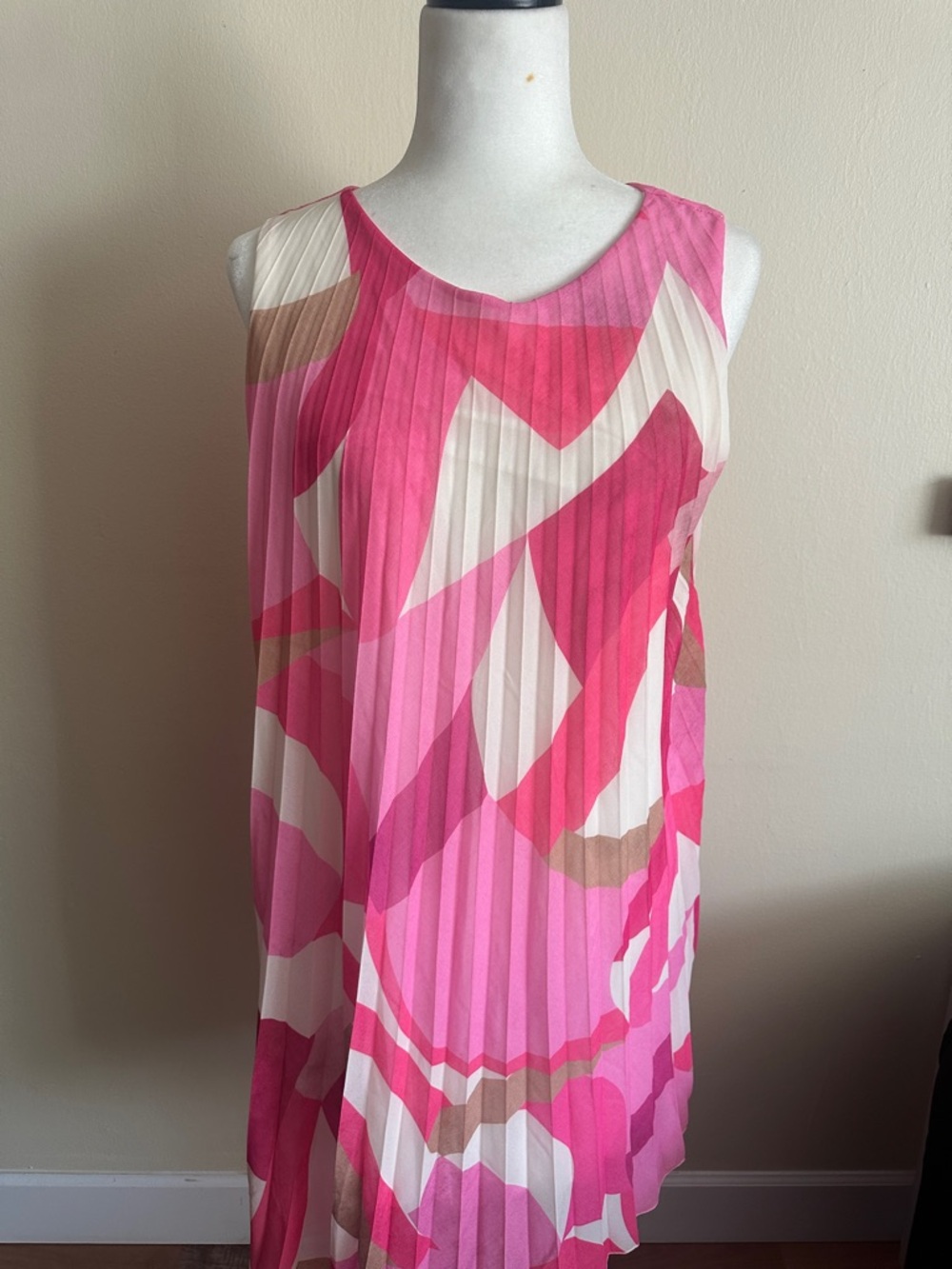 Pink Patterned Pleated Sleeveless Dress